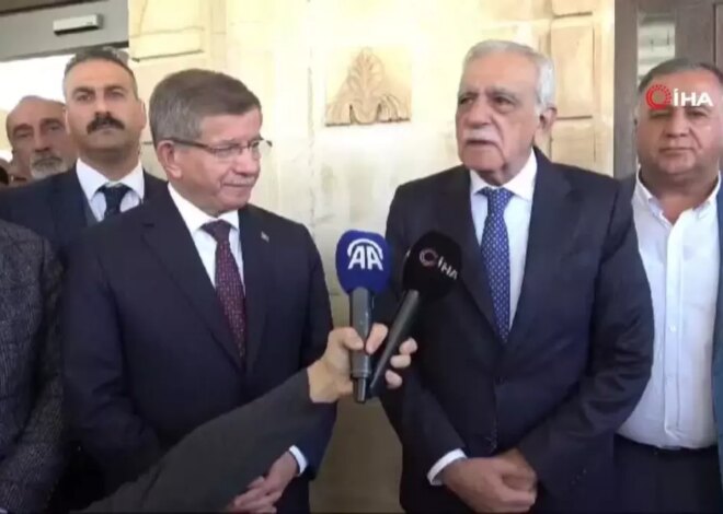 Gelecek Partisi Genel Başkanı Davutoğlu, Ahmet Türk ile Görüştü